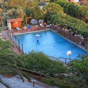 Athorama Hotel