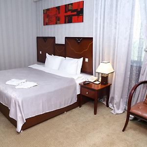 Deluxe King Suite